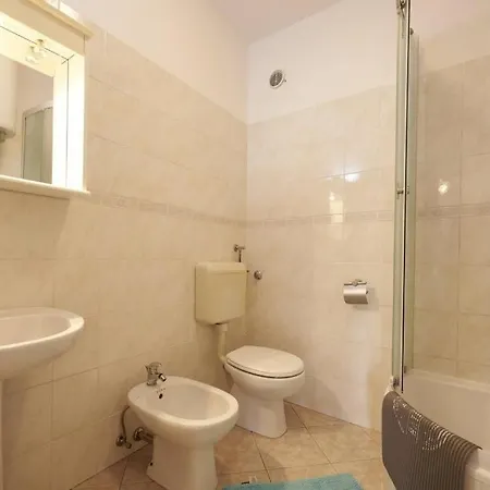 In Slatine With Sea View, Terrace, Air Conditioning, Wi-fi * 트로기르