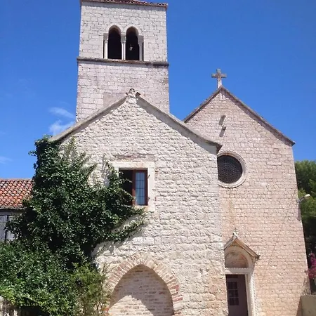 Apartment In Slatine With Sea View, Terrace, Air Conditioning, Wi-fi Trogir